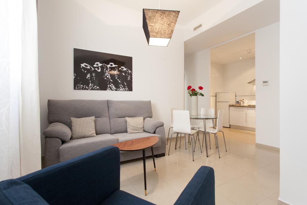 Apartamentos Diaber San Leandro Sevilla Pokoj fotografie