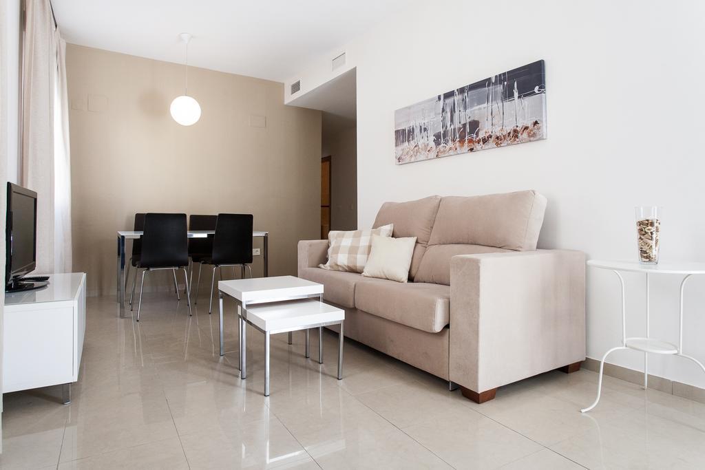 Apartamentos Diaber San Leandro Sevilla Pokoj fotografie