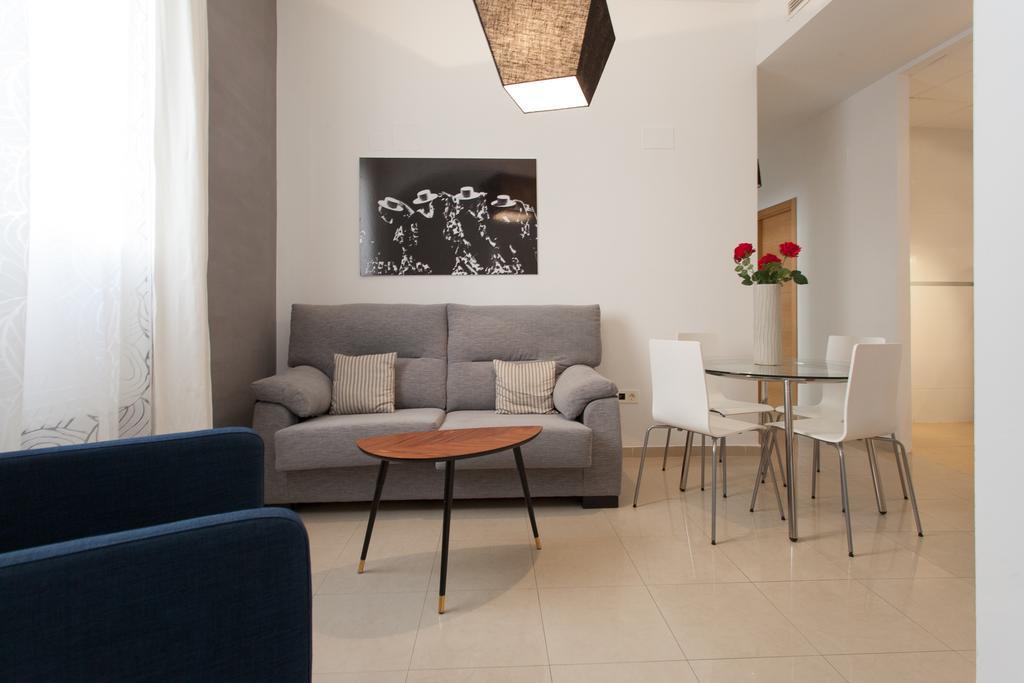 Apartamentos Diaber San Leandro Sevilla Pokoj fotografie