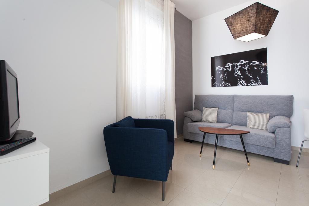 Apartamentos Diaber San Leandro Sevilla Pokoj fotografie